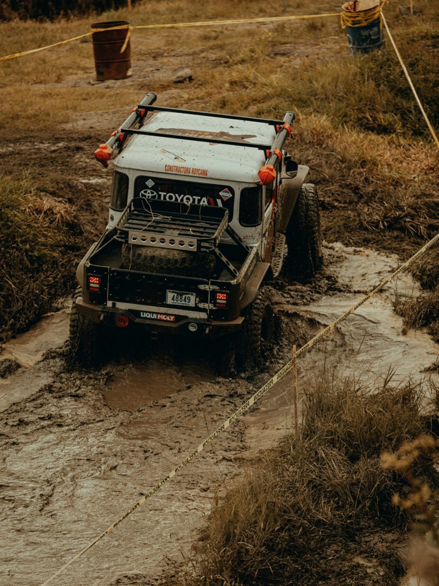 alexander-aguero-DIzyUX2I3zE-unsplash